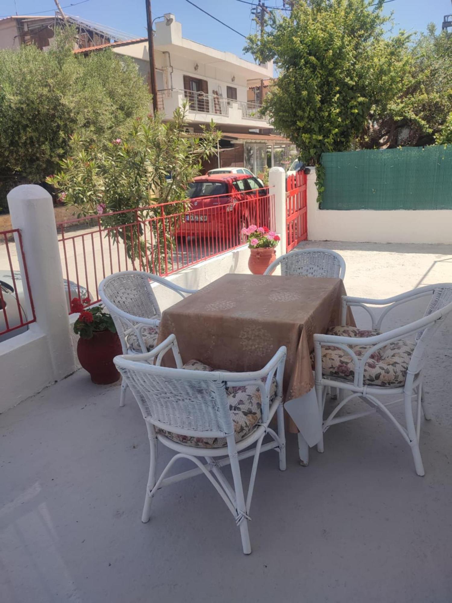 Beautiful Apartment Anais Near The Sea Agía Triás Ngoại thất bức ảnh